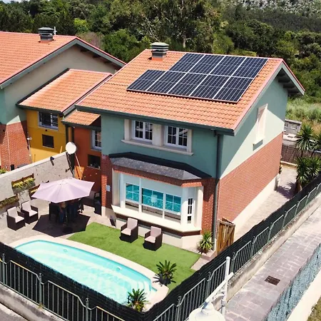 Ferienhaus La Casuca De Logan Castro Urdiales